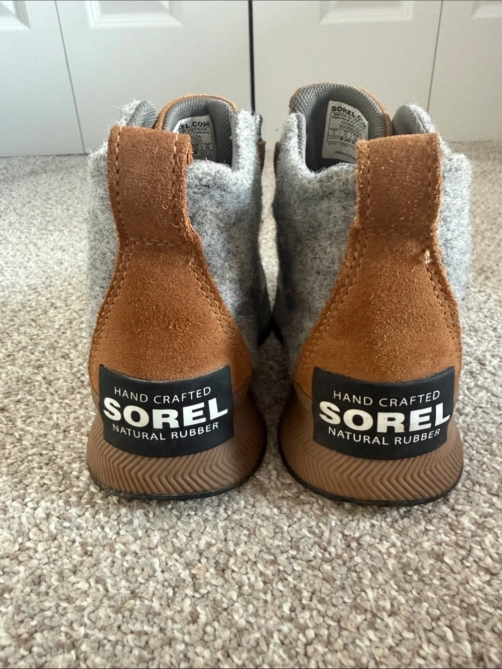 Sorel Kids Waterproof Out and About Boots size 1Y